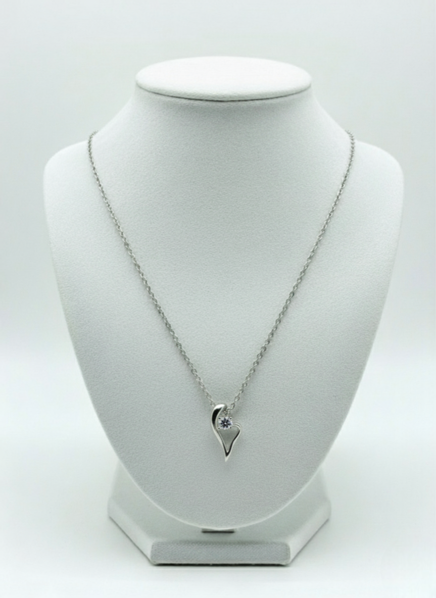 Solitaire Sweep Heart Pendant